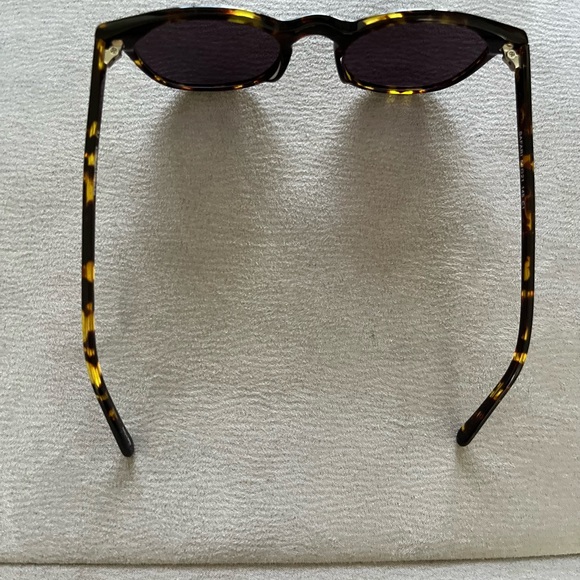 Eyebuy Direct SAfari 50-21-145 C1 Oval Designer Sunglasses - Picture 2 of 9